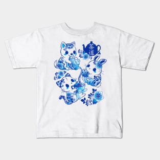 Animals tea ceremony Kids T-Shirt